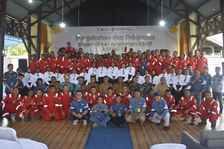 Foto Bersama Siswa-siswi P2TIM TB Angkatan XVII 2025 