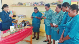 Ketua TP-PKK Distrik Kuri Ny. Yanti Somalinggi, melantik Ketua-ketua TP-PKK Kampung, Kampung Sarbe, Kampung Wagura, Kampung Refideso, Kampung Naramasa, dan Kampung Obo.