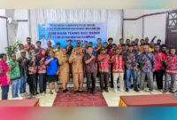 Kepala Dinas DPMK Teluk Bintuni ( Haris Tahir) mewakili Bupati Kabupaten Teluk Bintuni. Buka BIMTEK kepada BAPERKAM 