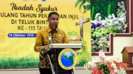 Foto: Bupati Teluk Bintuni Yohanis Manibuy 