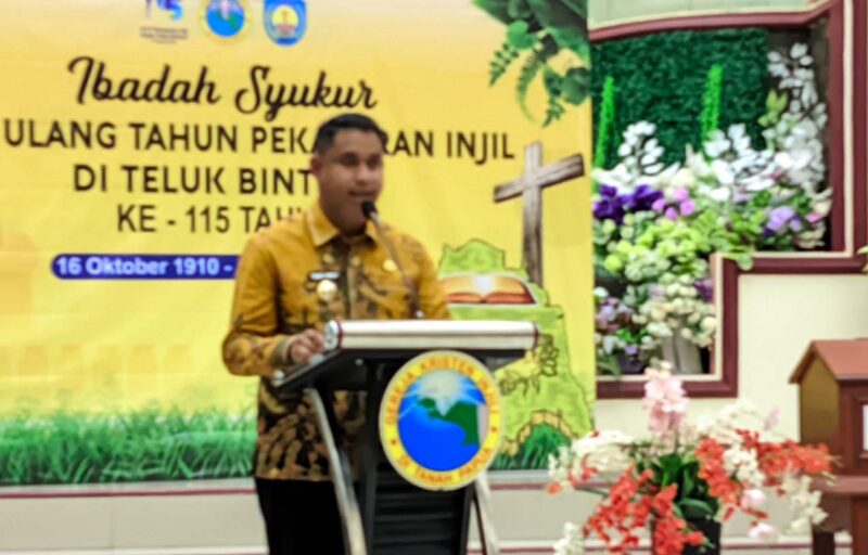 Foto: Bupati Teluk Bintuni Yohanis Manibuy 