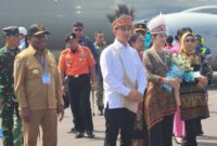 Wakil Presiden Republik Indonesia, Gibran Rakabuming Raka, di damping istri Selvi Ananda, hari ini tiba di Bandara Rendani Manokwari Provinsi Papua Barat, Selasa(04/11/2025).