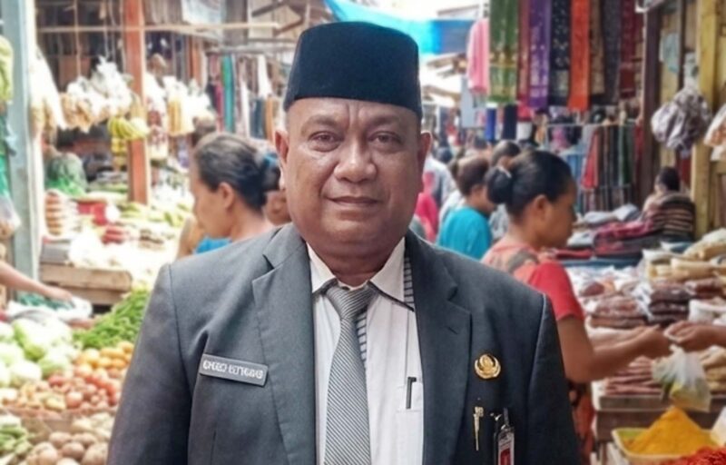 “ Stok sembilan bahan pokok di Kabupaten Teluk Bintuni, hingga akhir Perayaan Natal dan Tahun baru Stoknya Aman, untuk beras Dinas Ketahanan Pangan dan Bulog sudah mempersiapkan sebanyak 20 ton beras sebagai cadangan, jadi semua ada.” Kata Kadin Perindagkop Kabupaten Teluk Bintuni, Dominggus Pattikawa.