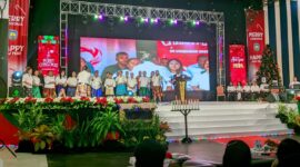 Ibadah Perayaan Natal 2025 dan Lepas Sambut Tahun Baru 2026, Pemerintah Daerah, TNI, POLRI, dan Masyarakat Kabupaten Teluk Bintuni, berlangsung di Gedung Serbaguna GSG, Jumat(09/01/2026) Petang. 