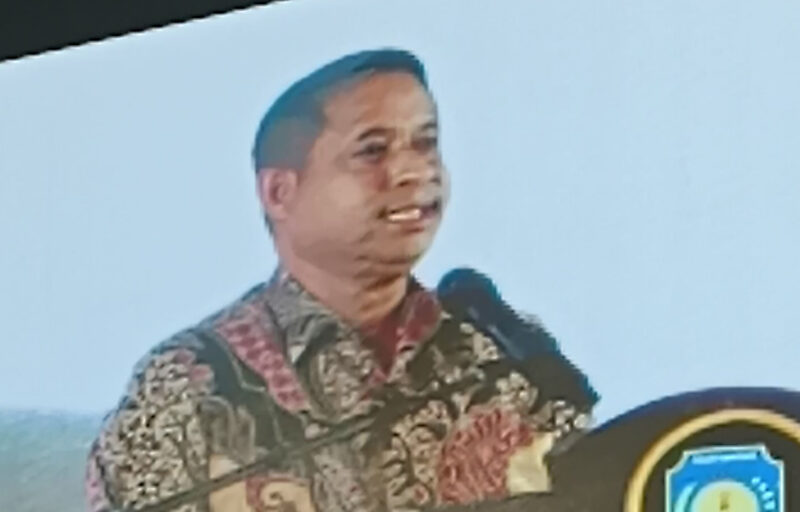 “ Pelayanan yang paling bermakna adalah pelayanan yang membuat masyarakat dihargai dan diperhatikan.” kata Bupati.