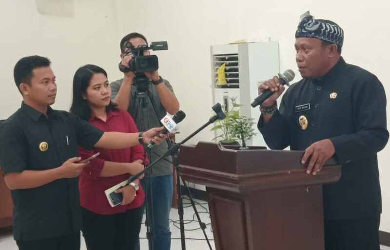 Foto: wakil Bupati Joko LIngara & Ilustrasi AI