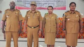 Serah Terima Jabatan Sekretaris Distrik Bintuni dan Lurah Bintuni Timur serta Lurah Bintuni Barat, berlangsung di Aula Distrik Bintuni, Disaksikan Kepala Distrik Bintuni, Mozes Koropasi. Senin (02/02/2026) Pagi.