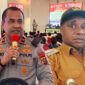 Foto: Kapolda Papua Barat Brigjen. Pol. Alfred Papare, kiri Kepala Distrik Moskona Utara, kanan.