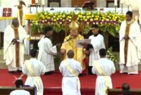 Ketiga Diakon yang tahbiskan menjadi Imam adalah. 1). Diakon Agustinus Nikolaus Yokip, MSC. 2).Diakon Yohanis Ngaga Mbira Lando. MSC, dan 3). Diakon Gregorius Helyanan.  Foto: Capture FB Komsos Keuskupan. 