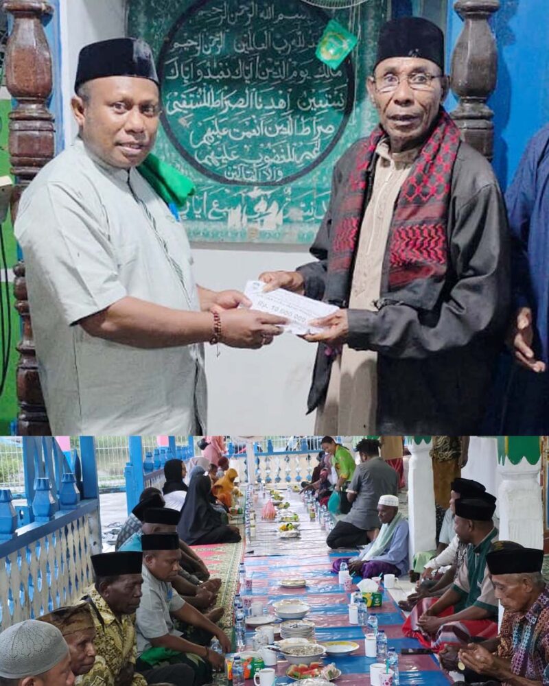 Wabup menyerahkan bantuan dana operasional kepada pengurus Masjid Quba sebesar Rp 10 juta