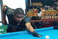 Bupati Anisto lakukan Breakshoot tanda di Buka resmiTurnamen Biliard Dandim Cup 2026.
